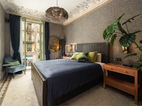 4 Bedrooms Apartment in Provenza