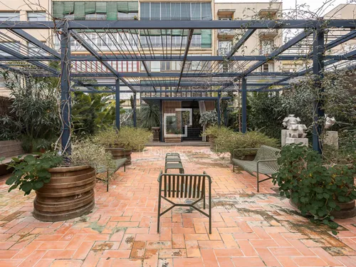 4 Bedrooms Apartment in Provenza