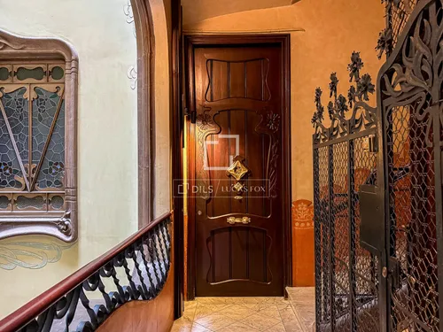 4 Bedrooms Apartment in Provenza