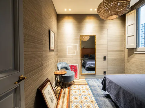 4 Bedrooms Apartment in Provenza