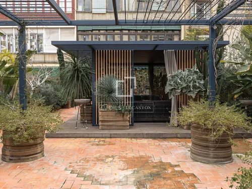 4 Bedrooms Apartment in Provenza