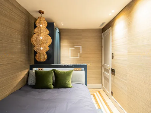 4 Bedrooms Apartment in Provenza