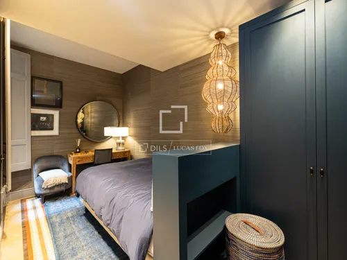 4 Bedrooms Apartment in Provenza