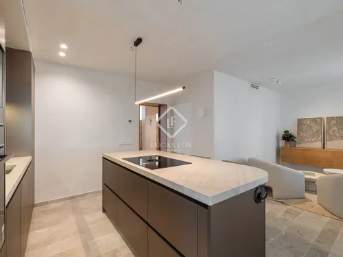4 Bedrooms Apartment in carrer mateu obrador