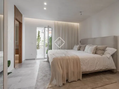 4 Bedrooms Apartment in carrer mateu obrador