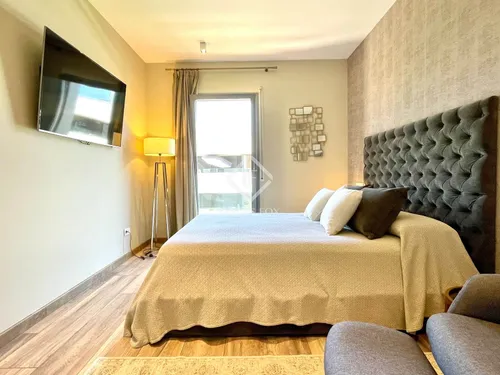 4 Bedrooms Apartment in cami de son rapinya