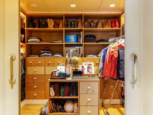 5 Bedrooms Apartment in Doctor Roux