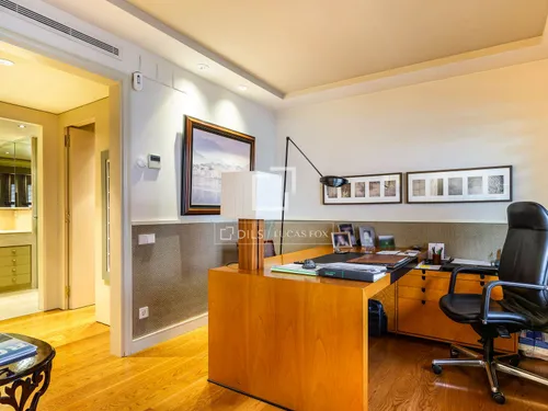 5 Bedrooms Apartment in Doctor Roux