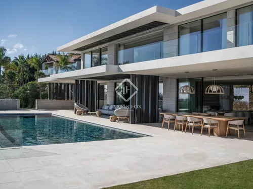 Villa Panoramah – 5-bedroom architectural masterpiece with panoramic views for sale in Sotogrande