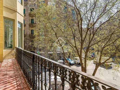 5 Bedrooms Apartment in Ausias March