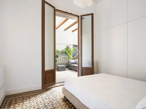 5 Bedrooms Apartment in Ausias March