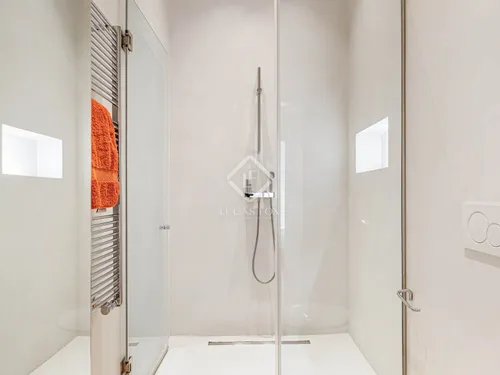 5 Bedrooms Apartment in Ausias March