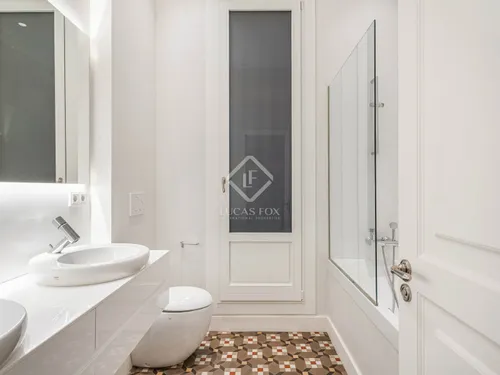 5 Bedrooms Apartment in Ausias March