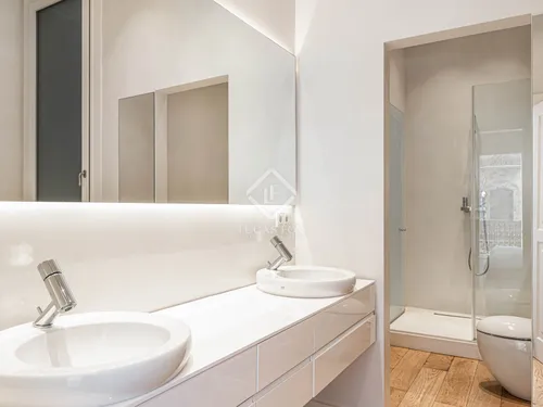 5 Bedrooms Apartment in Ausias March