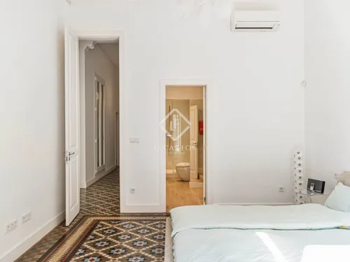 5 Bedrooms Apartment in Ausias March