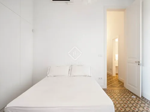 5 Bedrooms Apartment in Ausias March