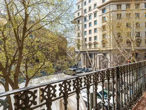 5 Bedrooms Apartment in Ausias March