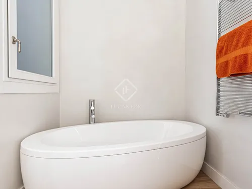5 Bedrooms Apartment in Ausias March