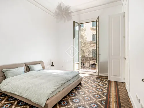 5 Bedrooms Apartment in Ausias March