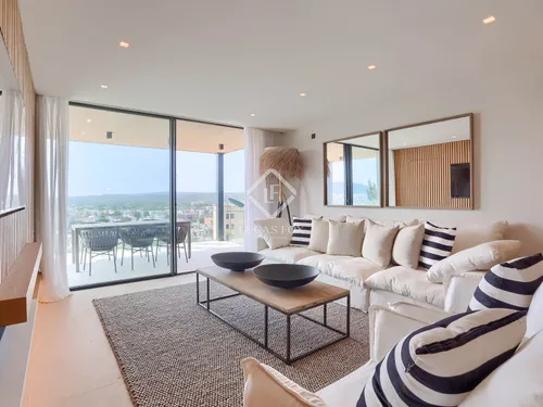 4 Bedrooms Apartment in Nuno Sanz