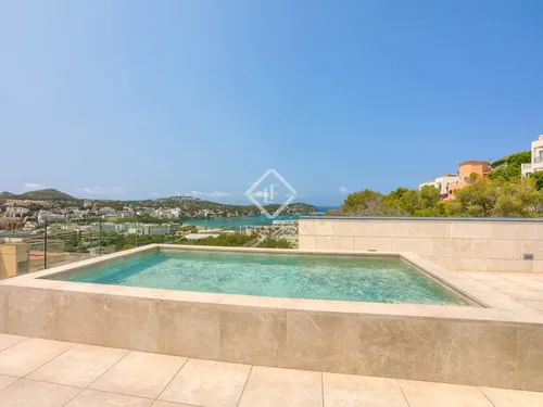 4 Bedrooms Apartment in Nuno Sanz