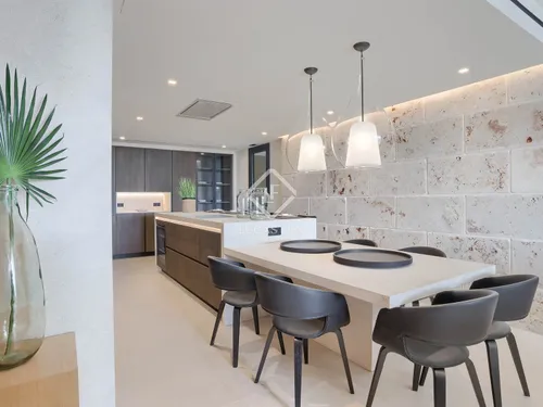 4 Bedrooms Apartment in Nuno Sanz