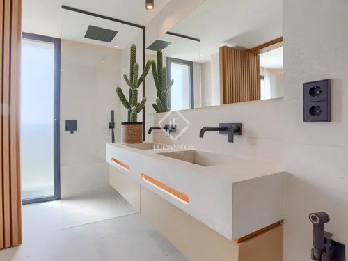 4 Bedrooms Apartment in Nuno Sanz