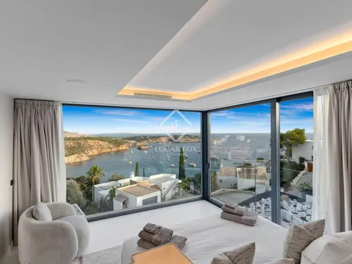 4 Bedrooms House / Villa in Vista ALegre