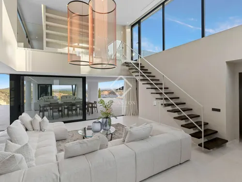 4 Bedrooms House / Villa in Vista ALegre