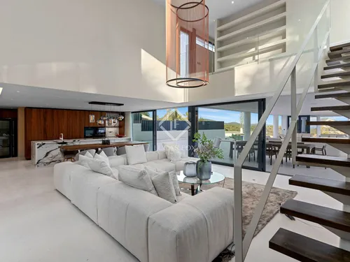 4 Bedrooms House / Villa in Vista ALegre