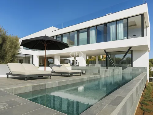 4 Bedrooms House / Villa in Vista ALegre