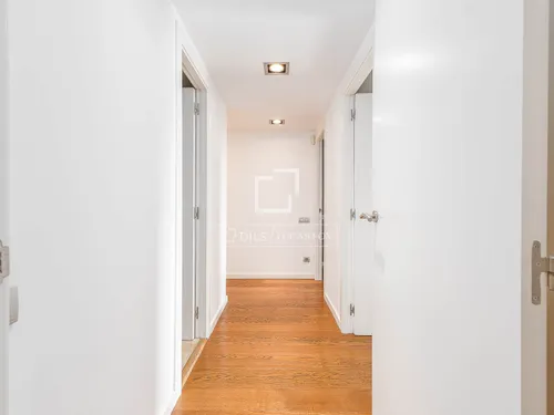 5 Bedrooms Apartment in Mendel