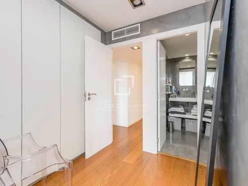 5 Bedrooms Apartment in Mendel