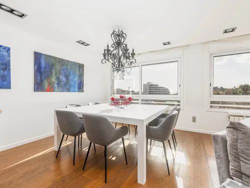 5 Bedrooms Apartment in Mendel