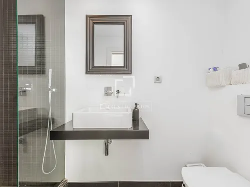 5 Bedrooms Apartment in Mendel