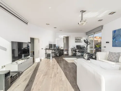 5 Bedrooms Apartment in Mendel