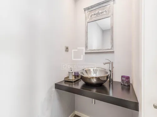 5 Bedrooms Apartment in Mendel