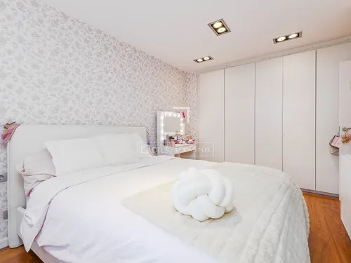 5 Bedrooms Apartment in Mendel