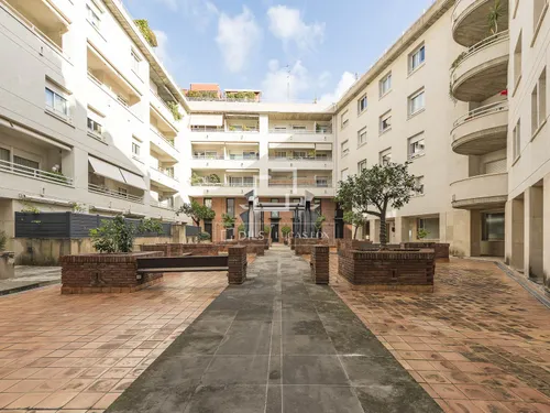 5 Bedrooms Apartment in Mendel