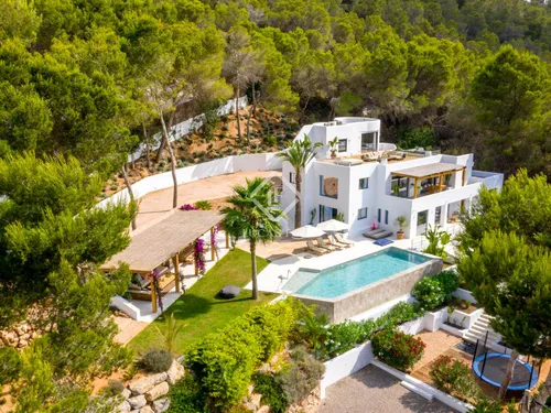 Excellent 6-bedroom villa for sale in San José, Ibiza