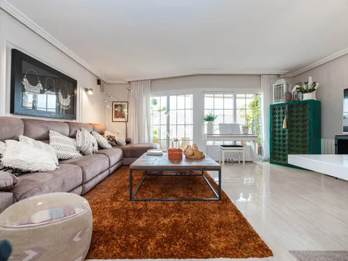 4 Bedrooms Apartment in Calle des Fornas