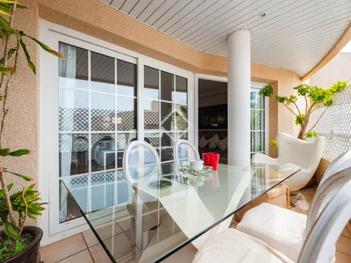 4 Bedrooms Apartment in Calle des Fornas