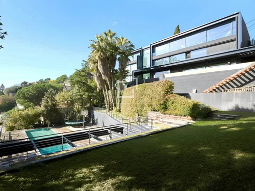 7 Bedrooms House / Villa in Mont D´Orsa