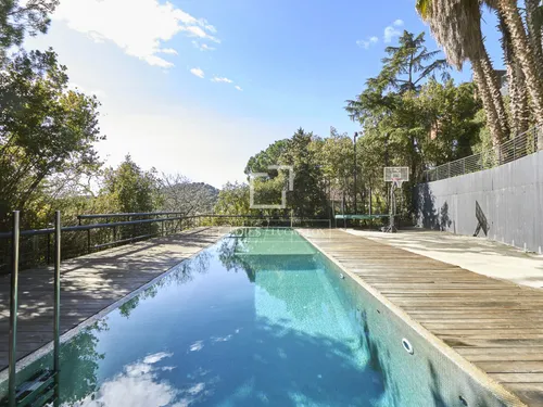 7 Bedrooms House / Villa in Mont D´Orsa