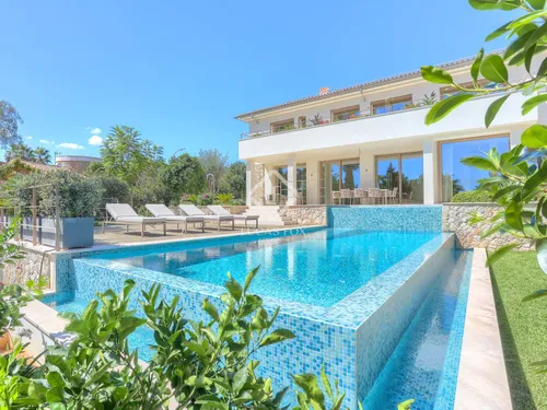 4 Bedrooms House / Villa in avinguda de mallorca