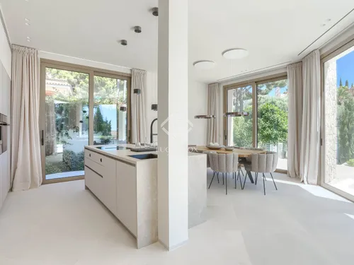 4 Bedrooms House / Villa in avinguda de mallorca