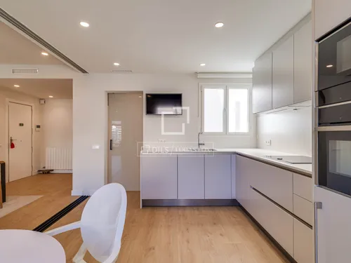 5 Bedrooms Apartment in Bori i Fontestà