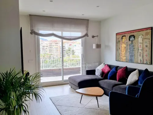5 Bedrooms Apartment in Bori i Fontestà