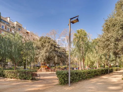 5 Bedrooms Apartment in Bori i Fontestà