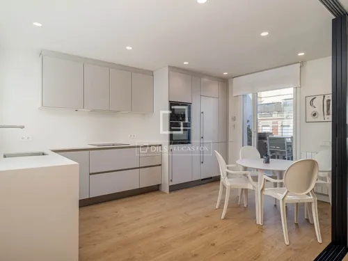 5 Bedrooms Apartment in Bori i Fontestà